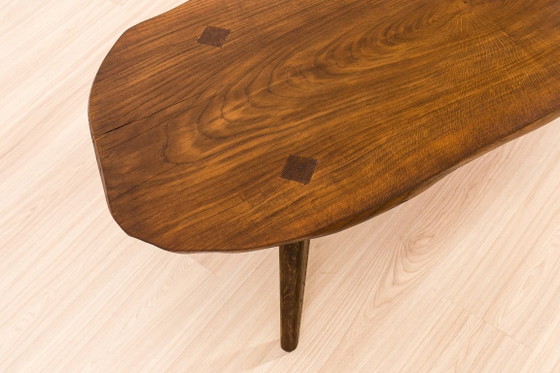 Brutalist Solid Oak Slab Coffee Table, Central Europe, 1960s–1970s – Wood (photo 6 of 9)