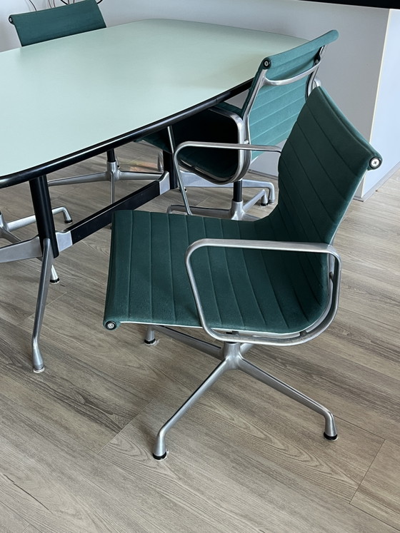 Image 1 of Original Vitra table + 4 swivel Vitra EA 108 chairs