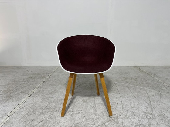 HAY About A Chair AAC 22 – Eiche – Weiß/Burgunderrot – Hee Welling – Dänisches Design (photo 2 of 5)
