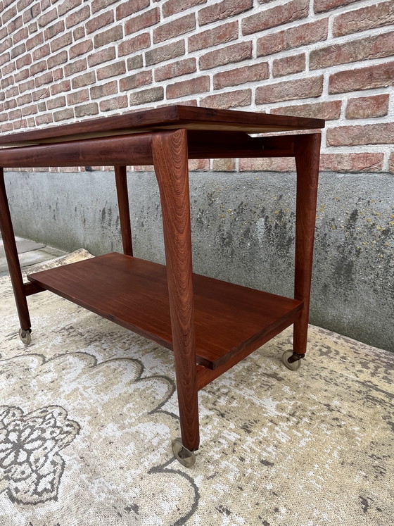 Image 1 of Tavolino laterale vintage danese in teak, carrello di metà secolo, tavolino laterale