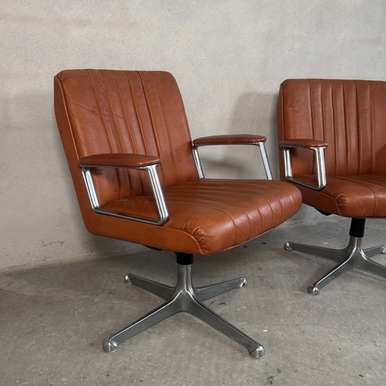 Image 1 of Juego de 2 sillones de salón Osvaldo Borsani para Tecno, Italia, década de 1970.