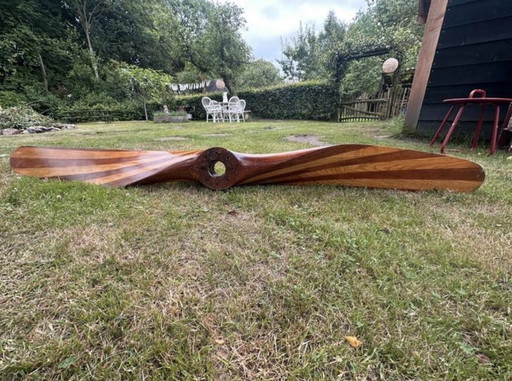 Original Flugzeugpropeller aus dem Ersten Weltkrieg