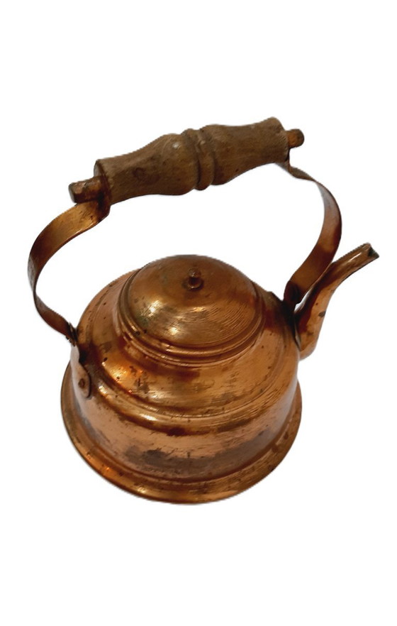 Image 1 of Vintage copper kettle/teapot with a wooden handle