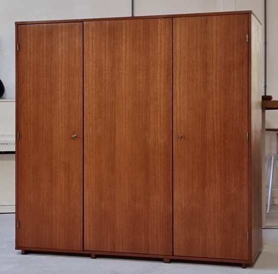 Image 1 of Mid Century kledingkast