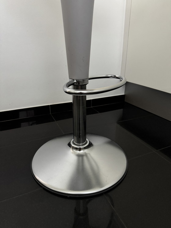 Image 1 of 3pcs Magis Al Bombo taburete de bar gris claro