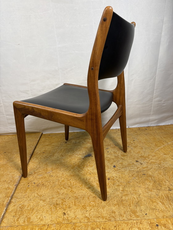 Image 1 of Mid-Century Retro Set of 8 Dining Chairs by Johannes Andersen for Uldum Møbelfabrik 1960  Elevate your dining space with this st