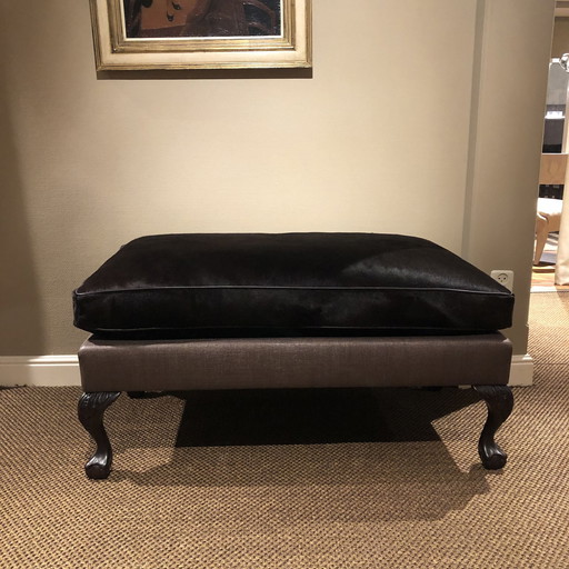 Imperial Dutches pouf