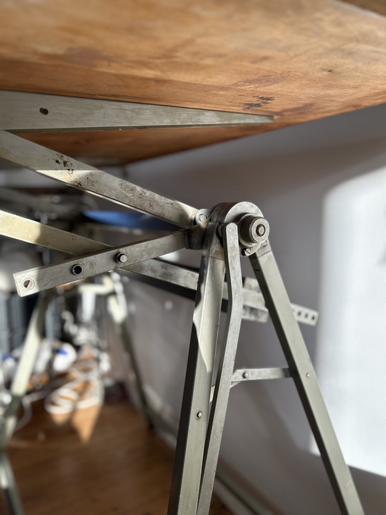 Image 1 of Mesa de dibujo industrial o de arquitecto holandesa (silla incluida)