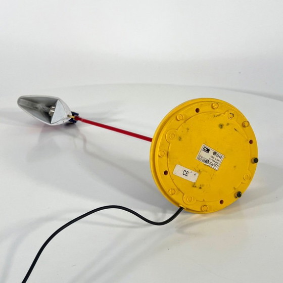 Image 1 of Blauw-rode postmoderne tafellamp met toekanmotief van Brilliant Leuchten, Duitsland, jaren 80.