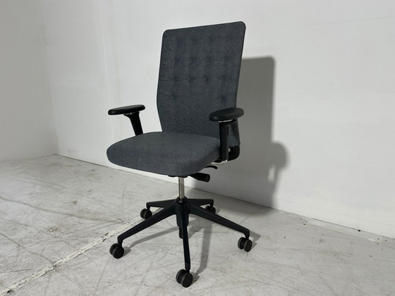 Chaise de bureau Vitra ID Trim - Antonio Citterio - Ergonomique - État neuf – Chaises de bureau, Metal (photo 2 of 9)