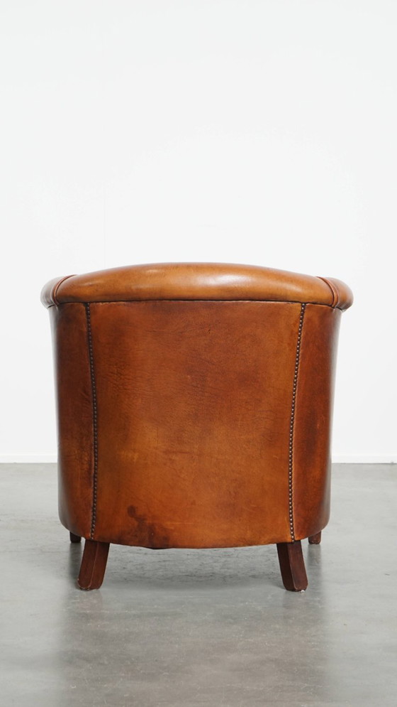 Image 1 of In goede staat verkerende schapenleren clubfauteuil