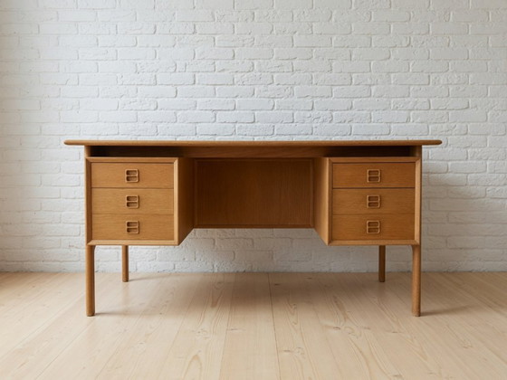 Eikenhouten directiebureau door Arne Vodder van Brouer Møbelfabrik, Denemarken, jaren 60 – Wood (photo 3 of 16)