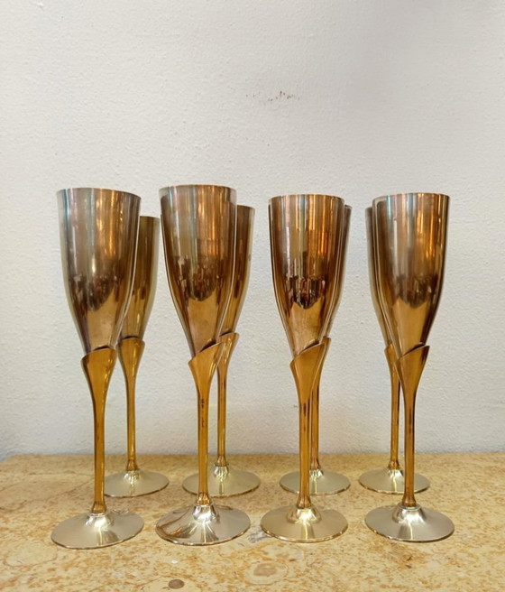 Image 1 of 8 champagneglazen van metaal en messing in Hollywood Regency-stijl uit 1970