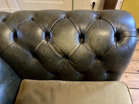 Image 1 of 3 persoons Chesterfield