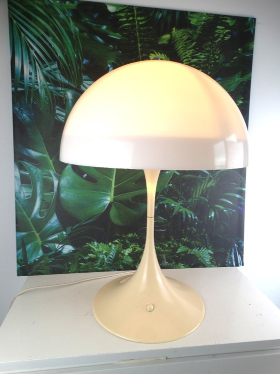 Image 1 of Lampe à poser Louis Poulsen Pantella 23430