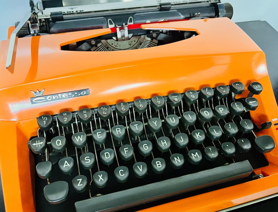 Orange Adler Contessa de Luxe Typewriter – Decorative Objects, Metal, Plastic (photo 13 of 15)
