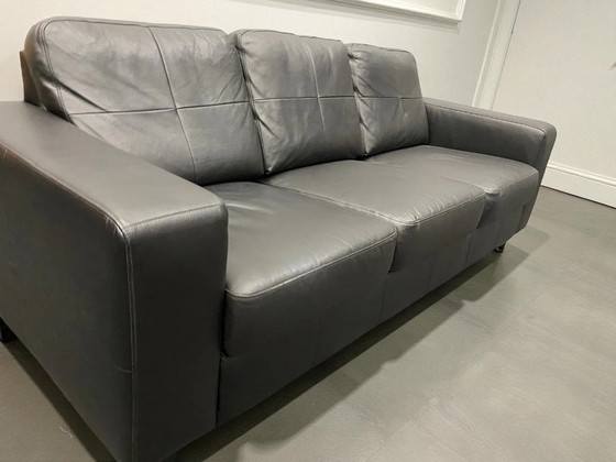 Image 1 of divano nero a 3 posti (IKEA) – similpelle – larghezza 200 cm