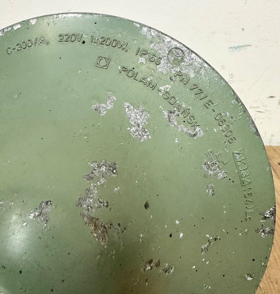 Image 1 of Lampada da bunker industriale verde di Polam Gdansk, anni '60