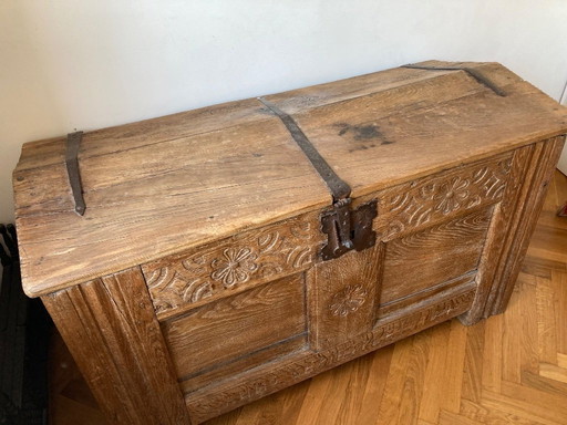 Chest antique