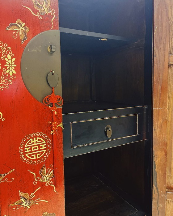 Image 1 of Vintage Chinese kast rood