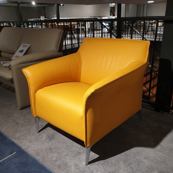 Image 1 of Leolux Mayon armchair