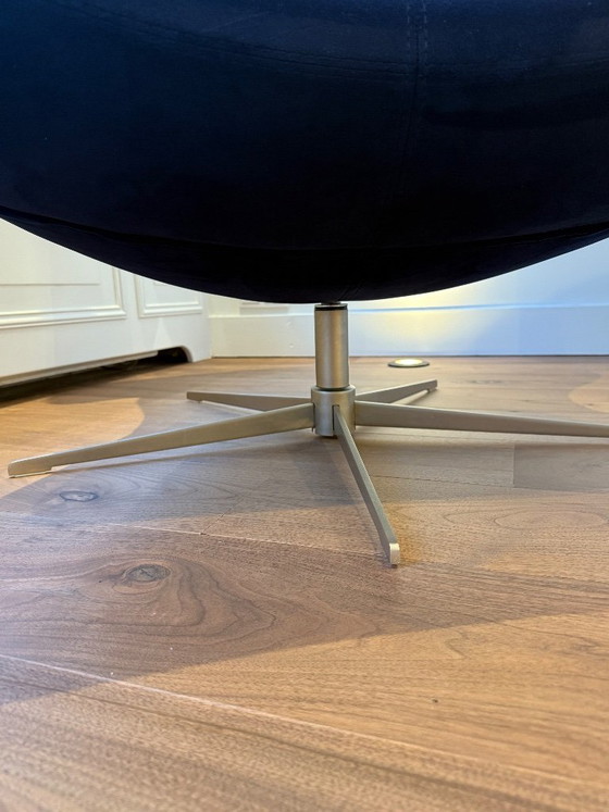 Fauteuil et repose-pieds BoConcept Imola par Henrik Petersen - Velours bleu foncé – Metal, Velvet (photo 13 of 17)