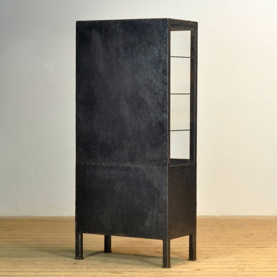 Image 1 of Mobiletto medico in ferro lucidato, anni '20