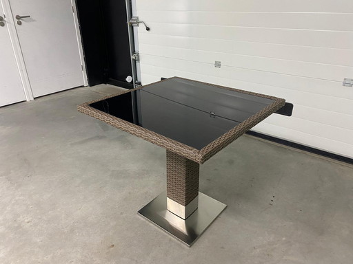 Mesa de diseño de ratán 80x80cm (¡NUEVA EN CAJA!)