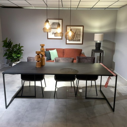 Dux Carbon eettafel - 220x100