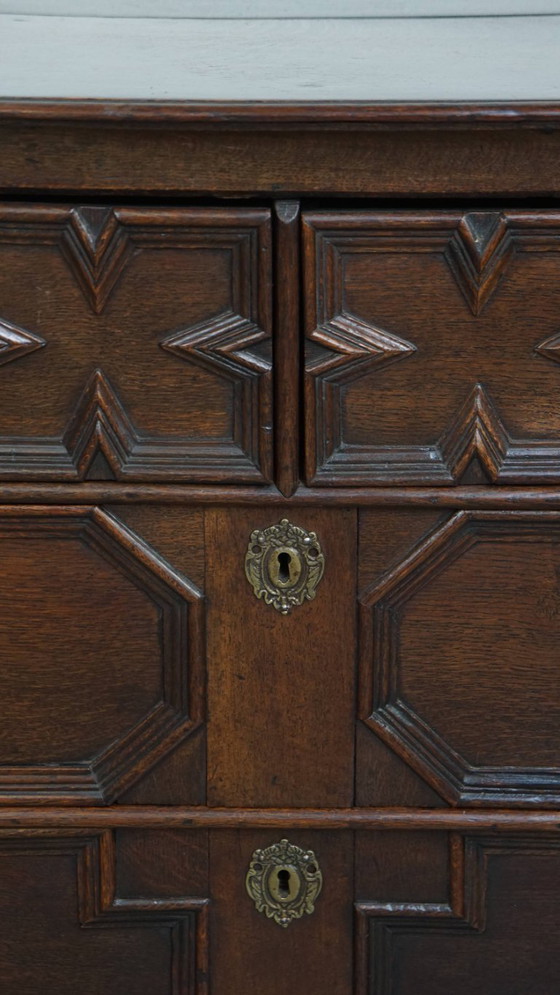 Image 1 of Antigua cómoda inglesa del siglo XVIII