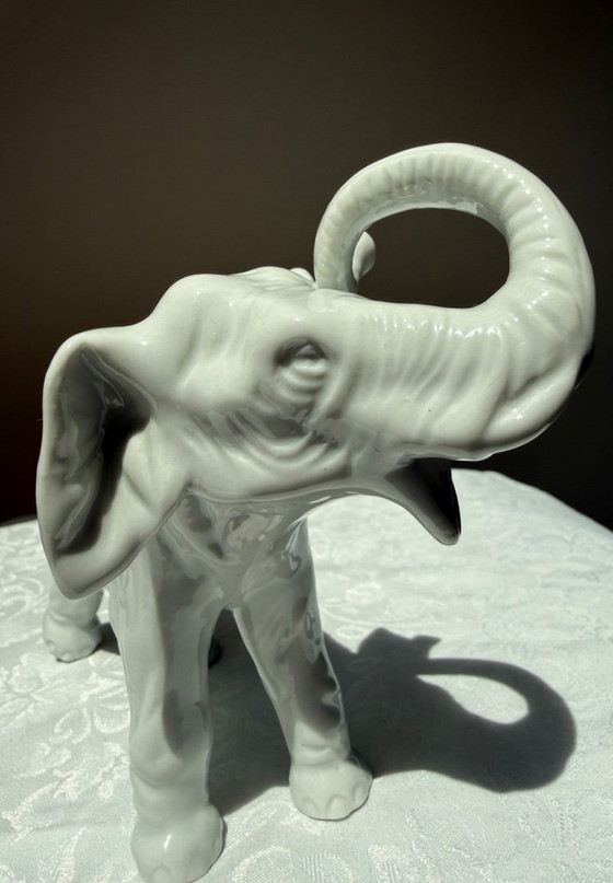 Royal Dux Elephant Figurine White Porcelain Vintage Czech Design – Decorative Objects (photo 5 of 9)