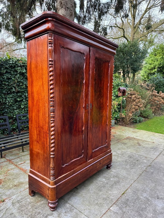 Image 1 of Cabinet Biedermeier ancien, en bois d'acajou