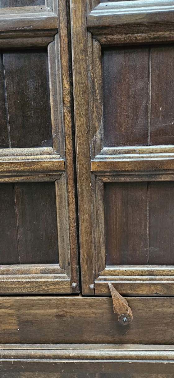 Image 1 of Cabinet oriental classique