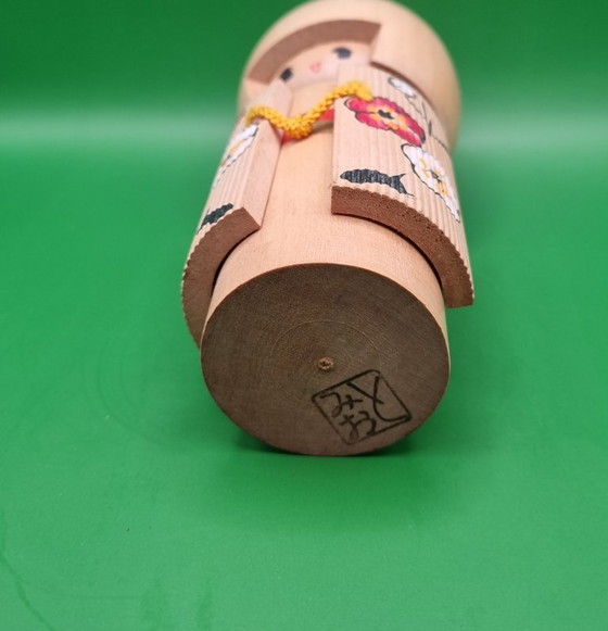 Grande Kokeshi de Tomio Ishida (18 cm) – Objets déco, Wood (photo 6 of 6)