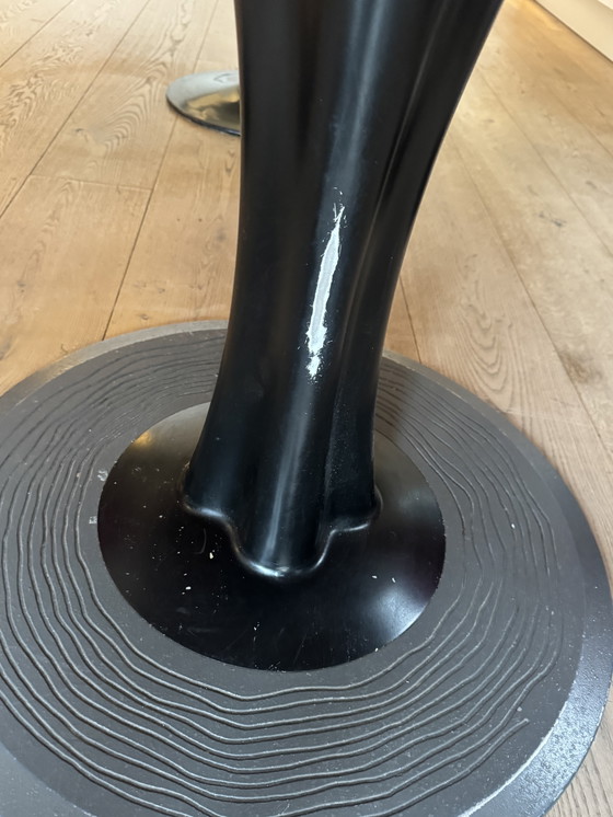 Image 1 of Artifort round/oval dining table