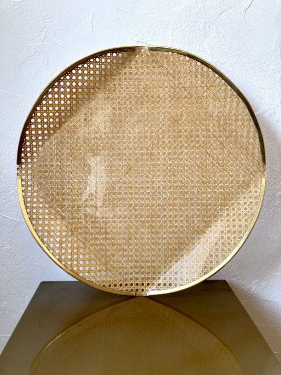 Image 1 of Vassoio in plexiglas, vimini e ottone, 1970, attribuito a Roche Bobois.