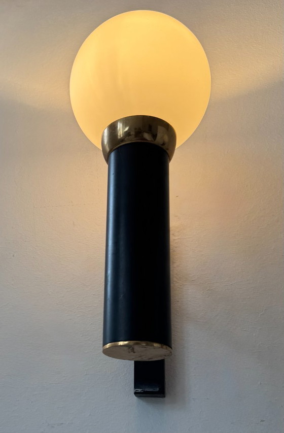 Image 1 of Coppia di applique vintage, ottone opalino e metallo nero opaco, Francia, 1950