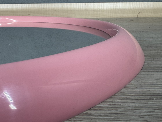 Image 1 of Miroir ovale à rosace des années 1970 - le charme à l'état pur !