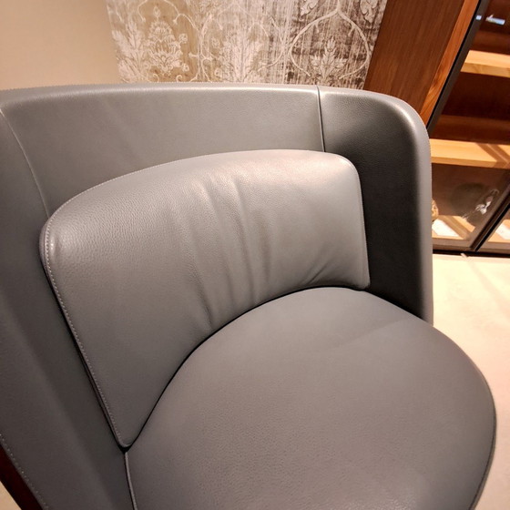 Image 1 of Poltrona Frau Ren fauteuil