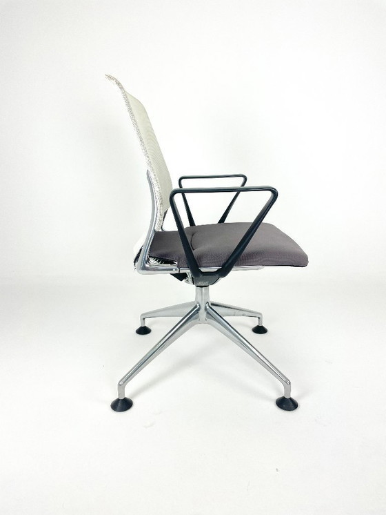 Image 1 of Vitra Meda bureaustoel