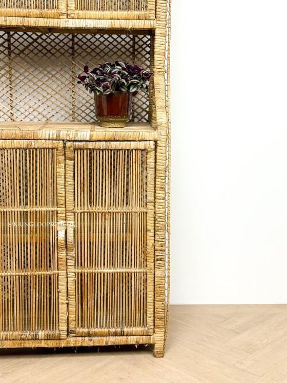 Image 1 of Vintage rotan bohemian rieten boogkast kast met deurtjes 