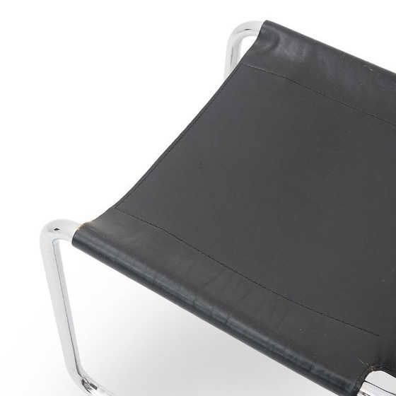 Image 1 of Coppia di sedie in metallo e pelle di Carlo Bartoli per T70, anni '70