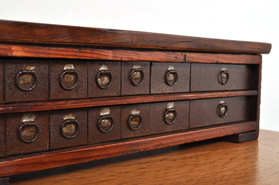 Image 1 of Antiek horlogemakers kastje, 1920s