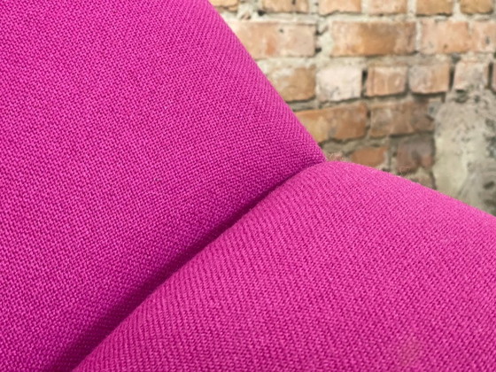 Image 1 of Artifort F557