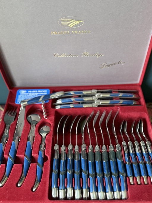 Laguiole Pradel 25-piece luxury cutlery set blue silver