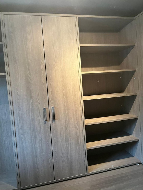Unbenutzter Schreibtisch – Aktenschränke, Andere (photo 5 of 5)