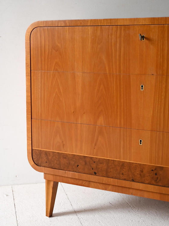 Image 1 of Cómoda sueca de chapa de olmo de los años 40