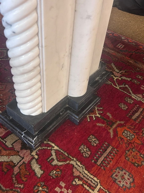 Image 1 of Black and white Hollywood marble table, Regency seventies