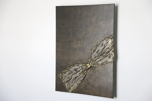 Modern, figurative wall art in black and gold. Unique piece!