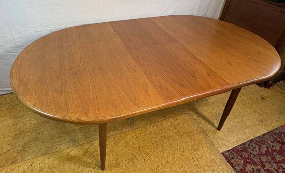 Mid-Century Retro Vintage Teak Oval Extending Dining Table by G Plan – Fresco Range 1960s Designed by Victor (photo 8 of 9)